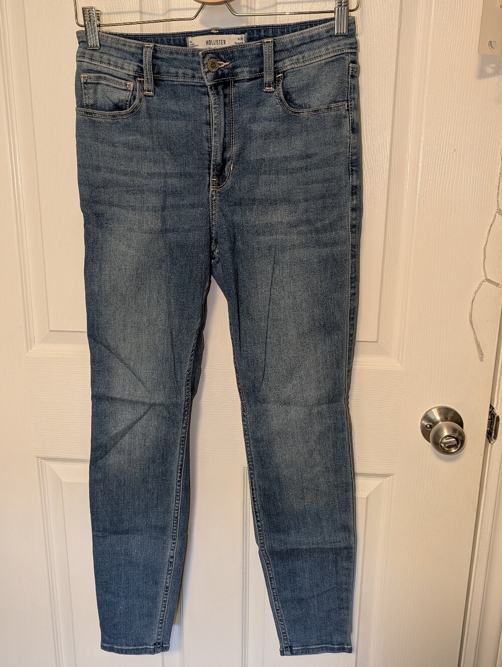Hollister Ladies Curvy High-Rise Skinny Jeans